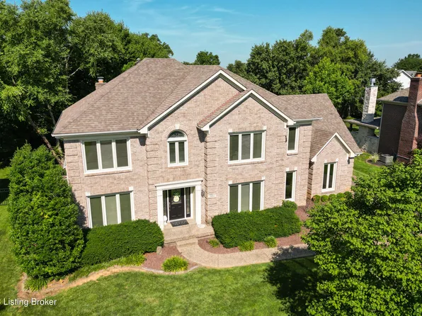 7002 Woods Club Ct, Louisville, KY 40241