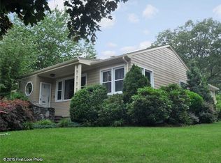 26 Chatham Rd, Cranston, RI 02920