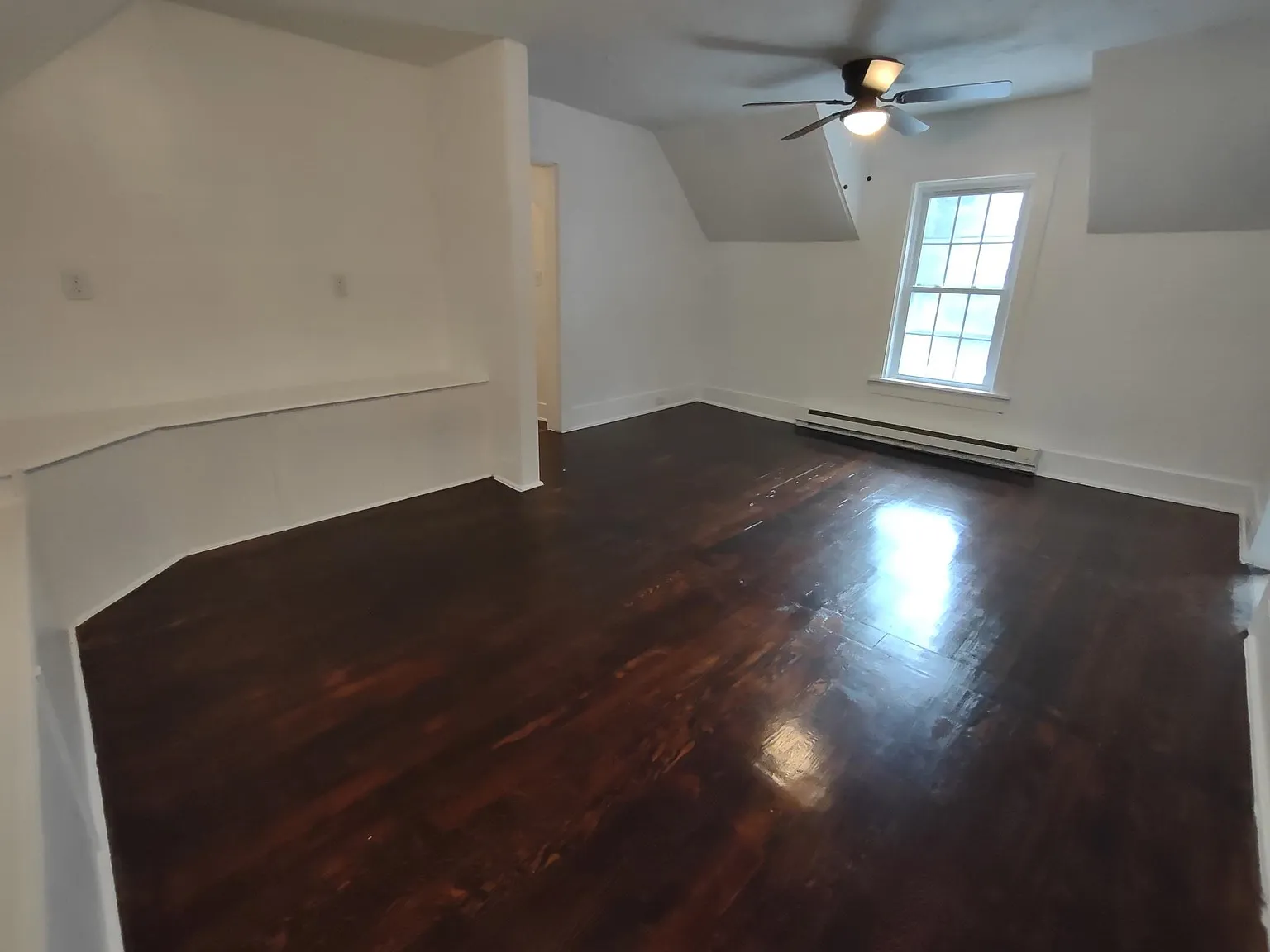 2 bed, 1.0 bath, 1693 sqft, $1,700 — Photo 4