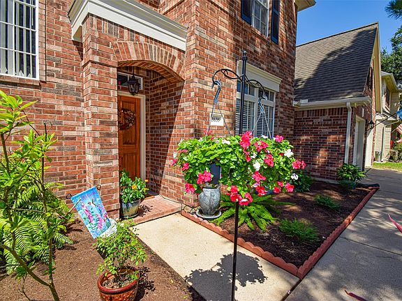 4th image of 3635 Lauderwood Ln