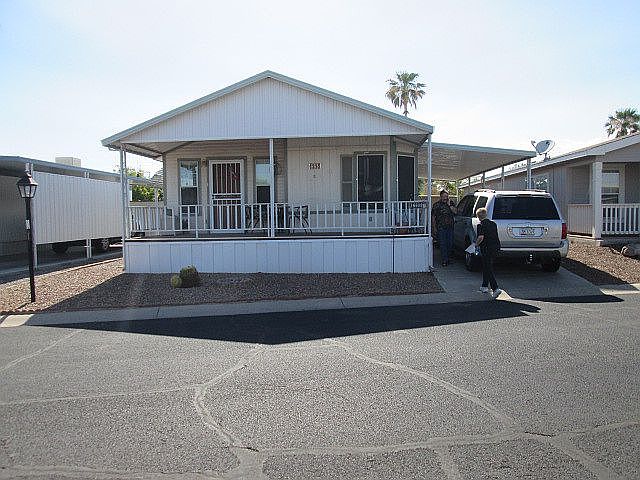 1st image of 16608 N 2nd Ln #215