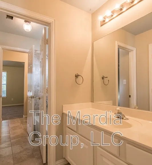 5403 Exeter Dr — Photo 29