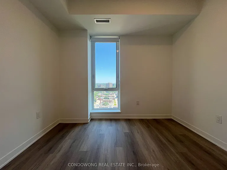 10 Oak St #2203 — Photo 5