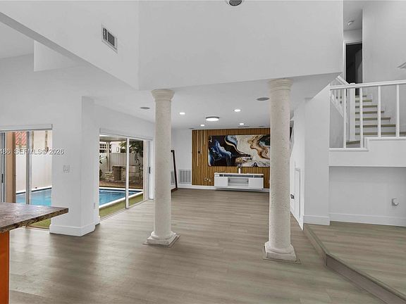 5th image of 11273 SW 158th Ave #O