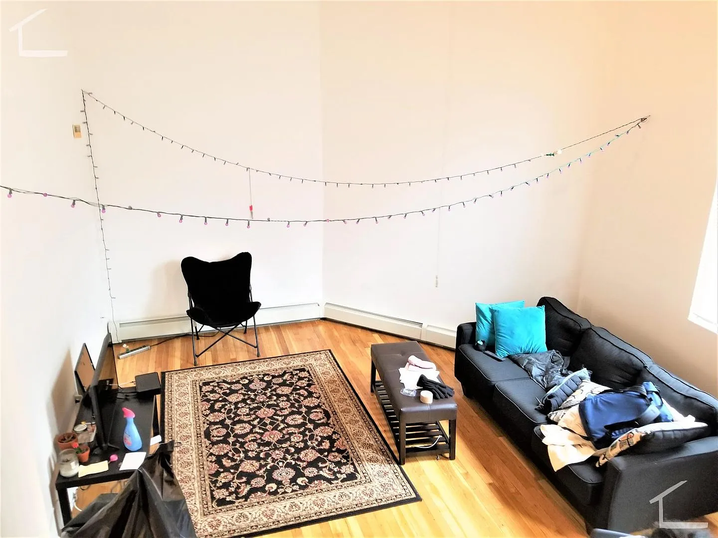 No Brokers Fee, South End Location. New Kitchen, Laundry, Heat, Hot Water Included. — Photo 2