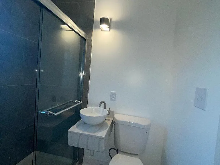 2925 Hogarth St #1 — Photo 5