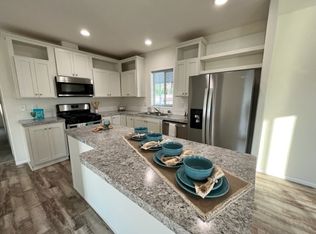 300 Luman Rd UNIT 186, Phoenix, OR 97535