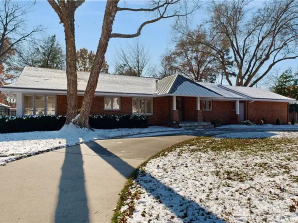 2811 W 66th St, Mission Hills, KS 66208