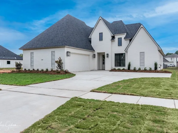 77 Turtle Creek Dr, Benton, LA 71006