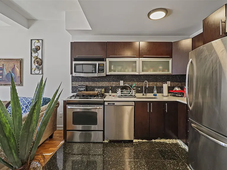410 E 120th St #4B — Photo 2