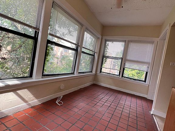 Maybe your home office will fit on this sunporch?