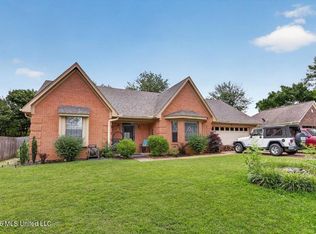 7288 Foxdale Dr, Olive Branch, MS 38654