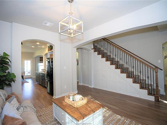 5th image of 15302 Lowry Meadow Ln