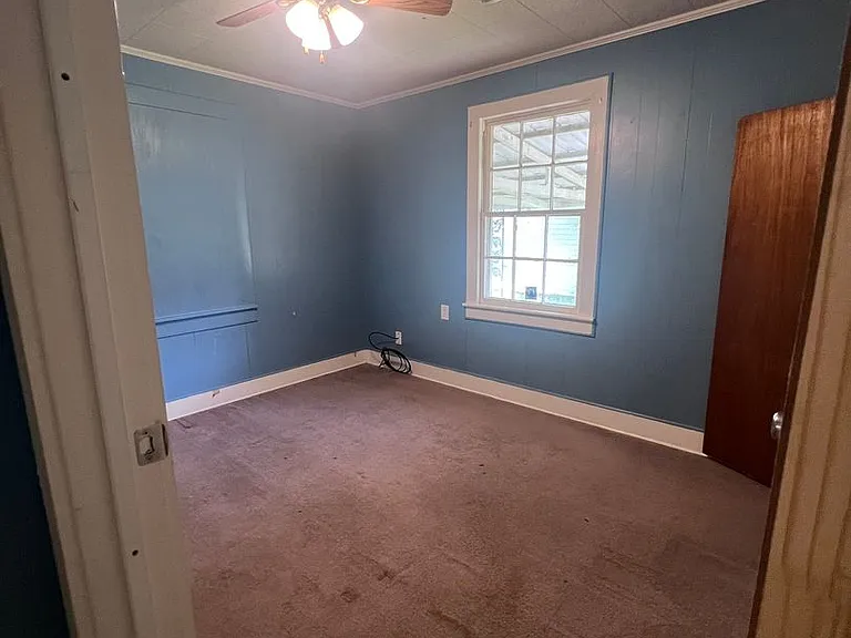 1305 W Vine Ave — Photo 9