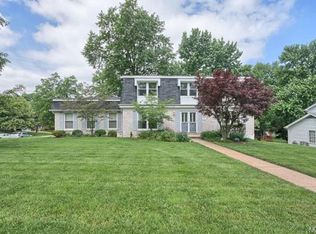 17 Morena Ct, Ballwin, MO 63011