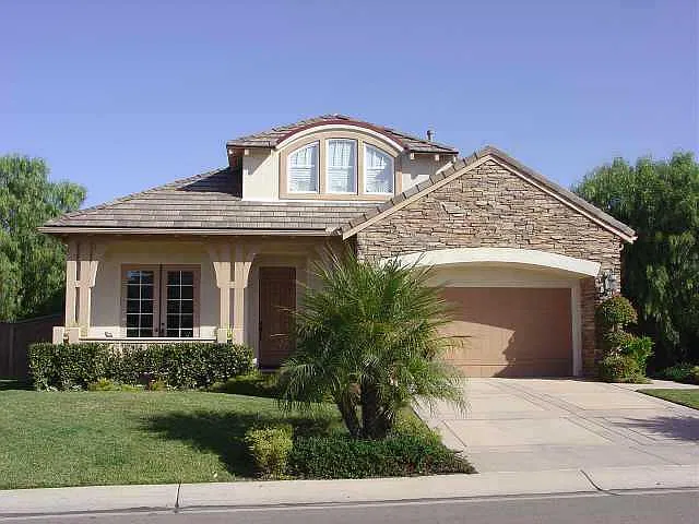 4 bed, 2581 sqft, $7,500 — Photo 1