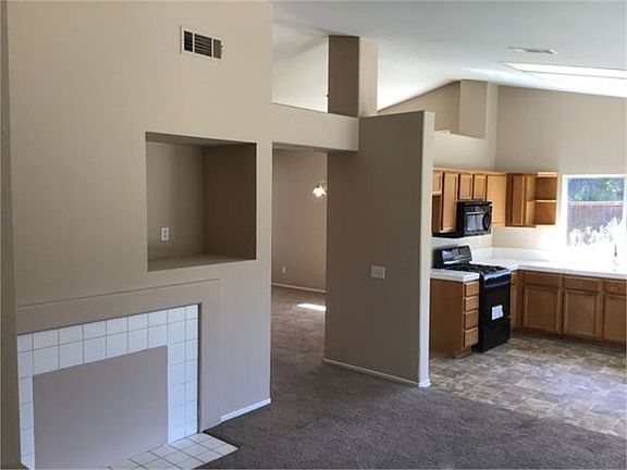 3rd image of 967 Stratford Way