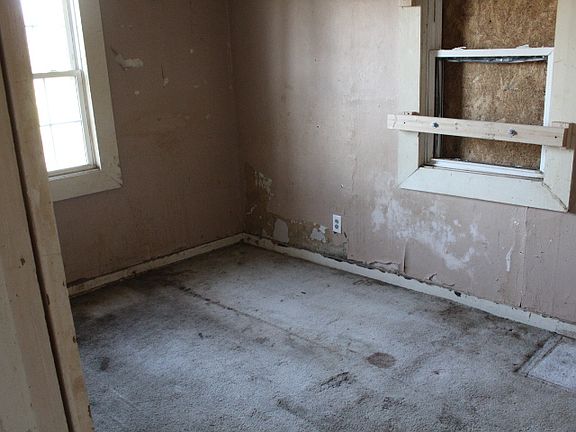 3rd image of 944 Maryland Ave