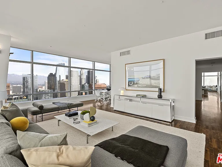 900 W Olympic Blvd #47G — Photo 24