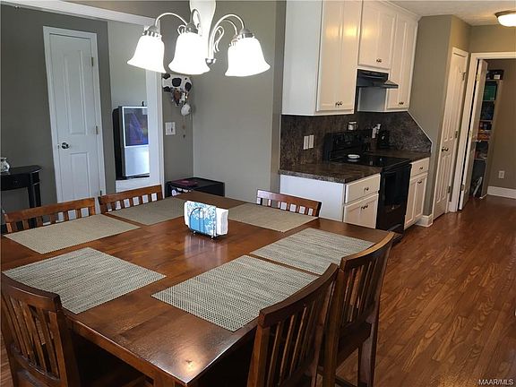 3rd image of 609 River Birch Dr