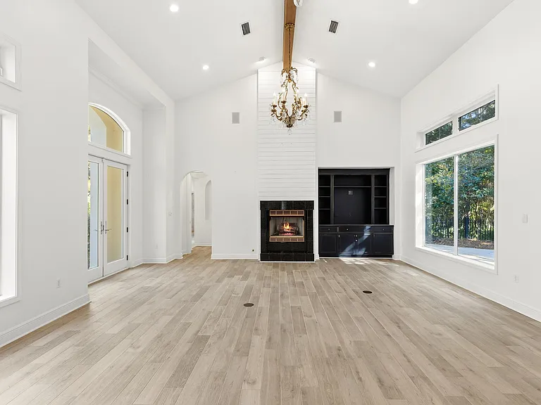 2928 Pine Valley Dr — Photo 12