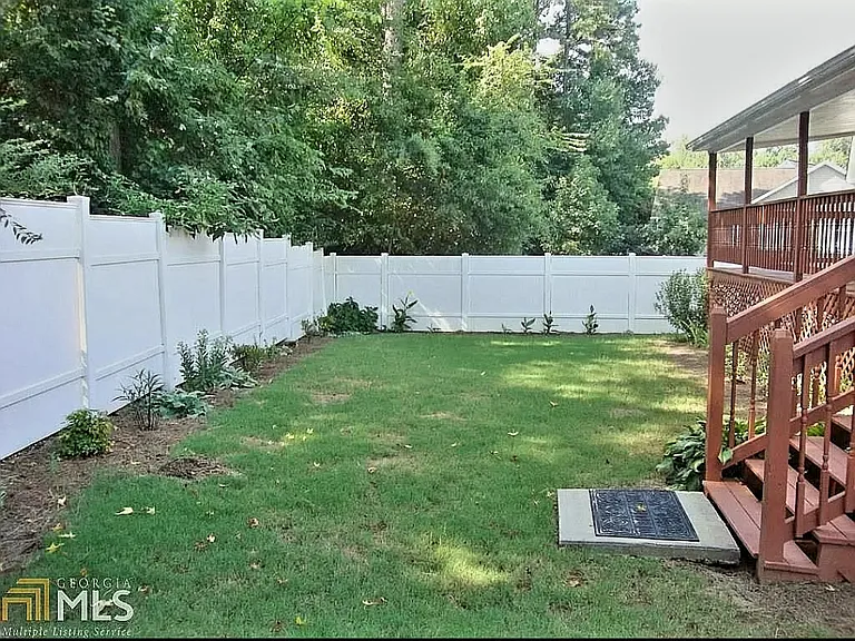 403 Saint Dunstans Ct — Photo 16