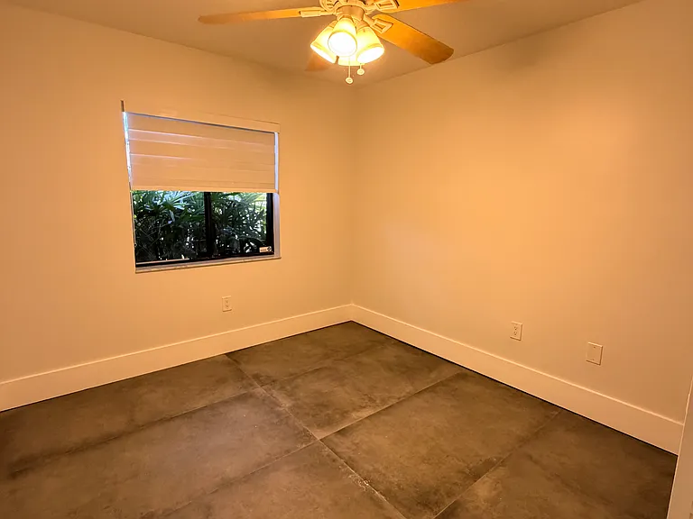 1531 Gabriel St — Photo 14