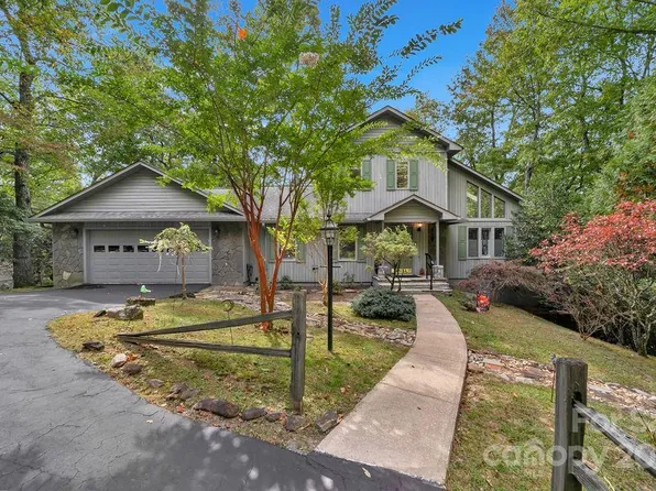 111 Tinequa Dr, Brevard, NC 28712