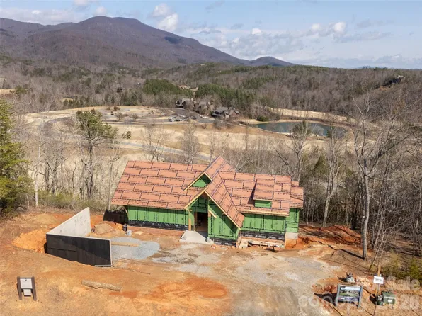 2015 Deep Gap Farm Rd W, Mill Spring, NC 28756