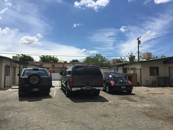 3rd image of 552 W Avenue H12