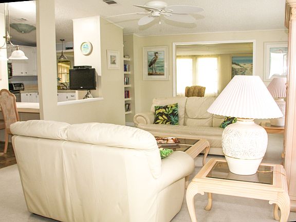 4th image of 5700 Seven Oaks Dr #81