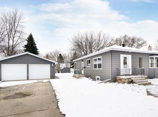1907 6th Ave N, Grand Forks, ND 58203
