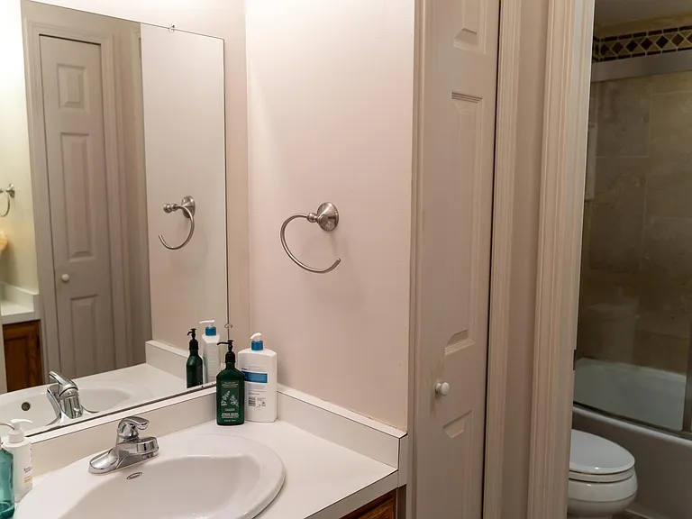1825 Latimer Dr — Photo 5