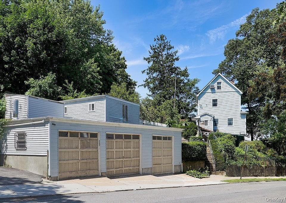 1st image of 404 Prescott Street