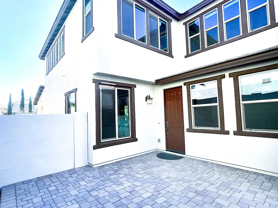 2329 W Cedar Ridge Rd