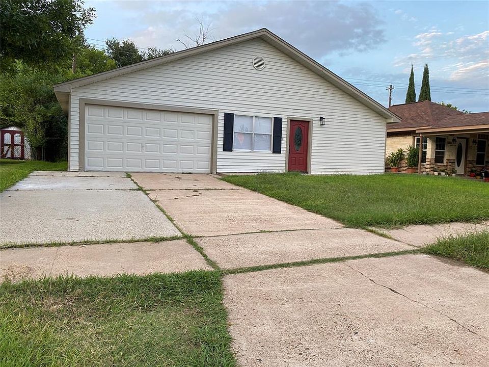 1st image of 3809 Crawford Dr