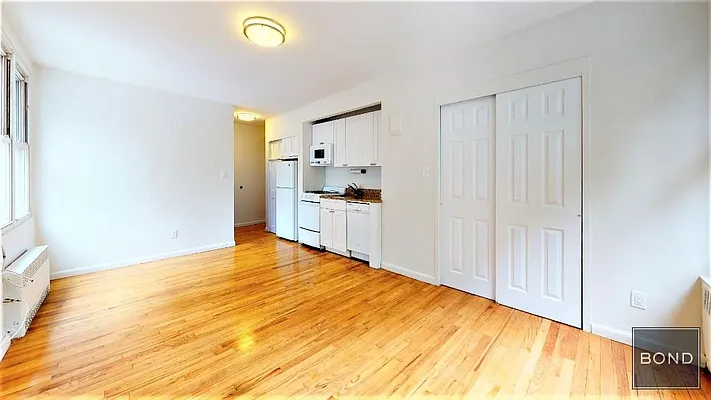 Rented by Bond New York | media 13