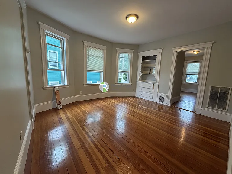 86 Conwell Ave #2 — Photo 4