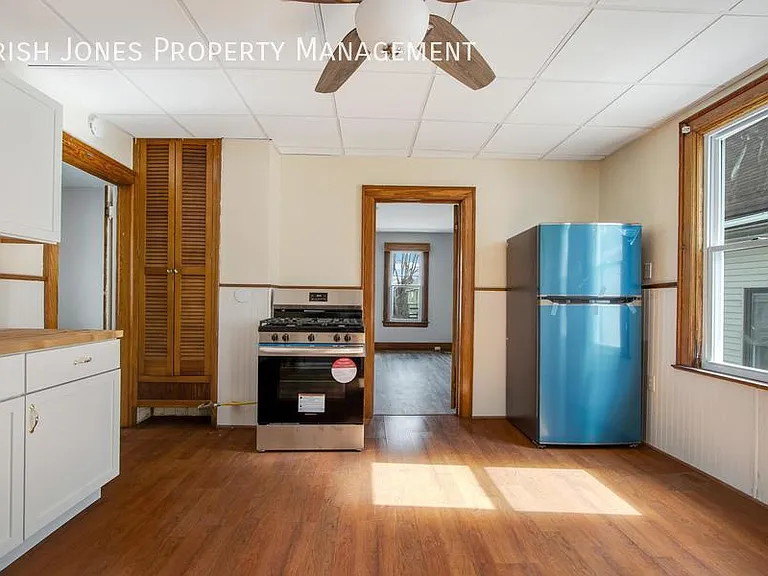 134 Peter St #UPPER — Photo 5