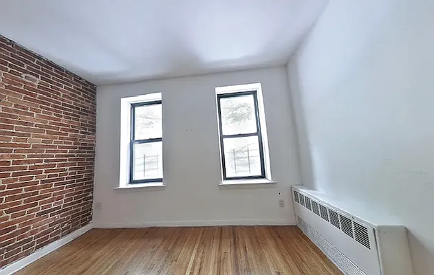Bedroom, photo 1