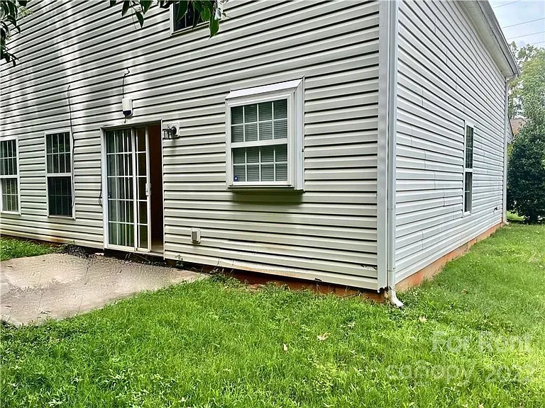 129 Winding Canyon Dr — Photo 15
