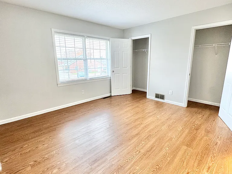 727 Kentucky Pkwy — Photo 7