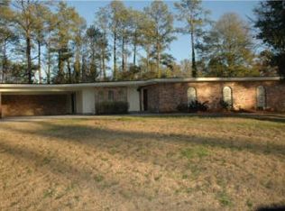 1831 Wood Valley Rd, Macon, GA 31211