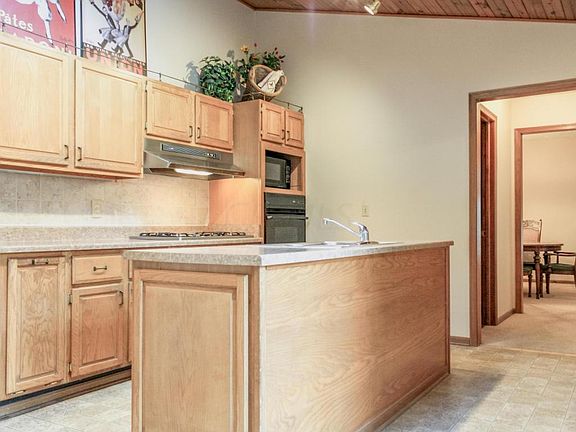 4th image of 3337 Mansion Way