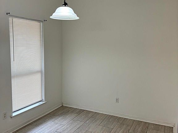 5th image of 8380 Country Walk Dr APT B
