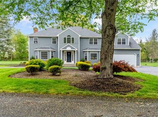 2 Augusta Cir, Rehoboth, MA 02769