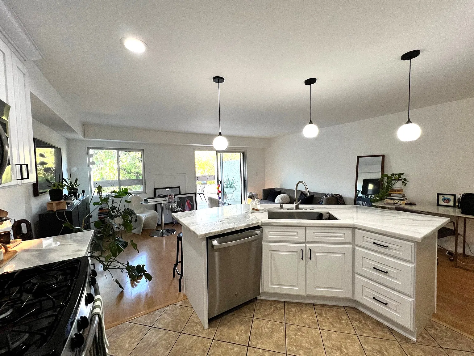 2700 Cahuenga Boulevard East #2116 - 1 — Photo 4