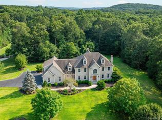 5 Clydesdale Ct, Monroe, CT 06468