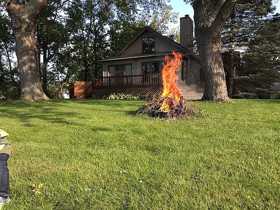 3rd image of 3565 Kawkawlin River Dr