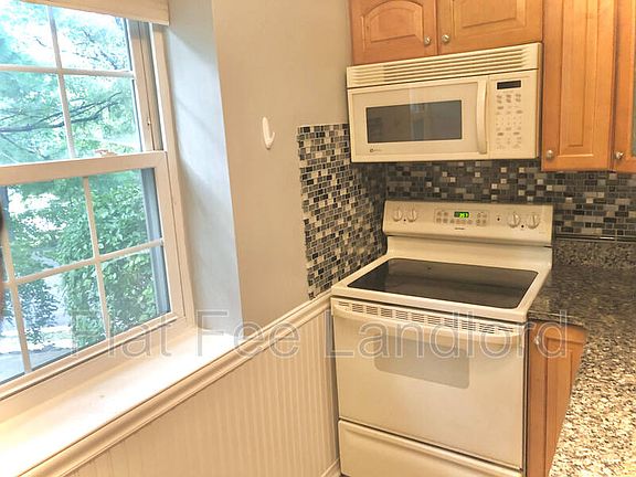 3rd image of 1320 Fort Myer Dr APT 801